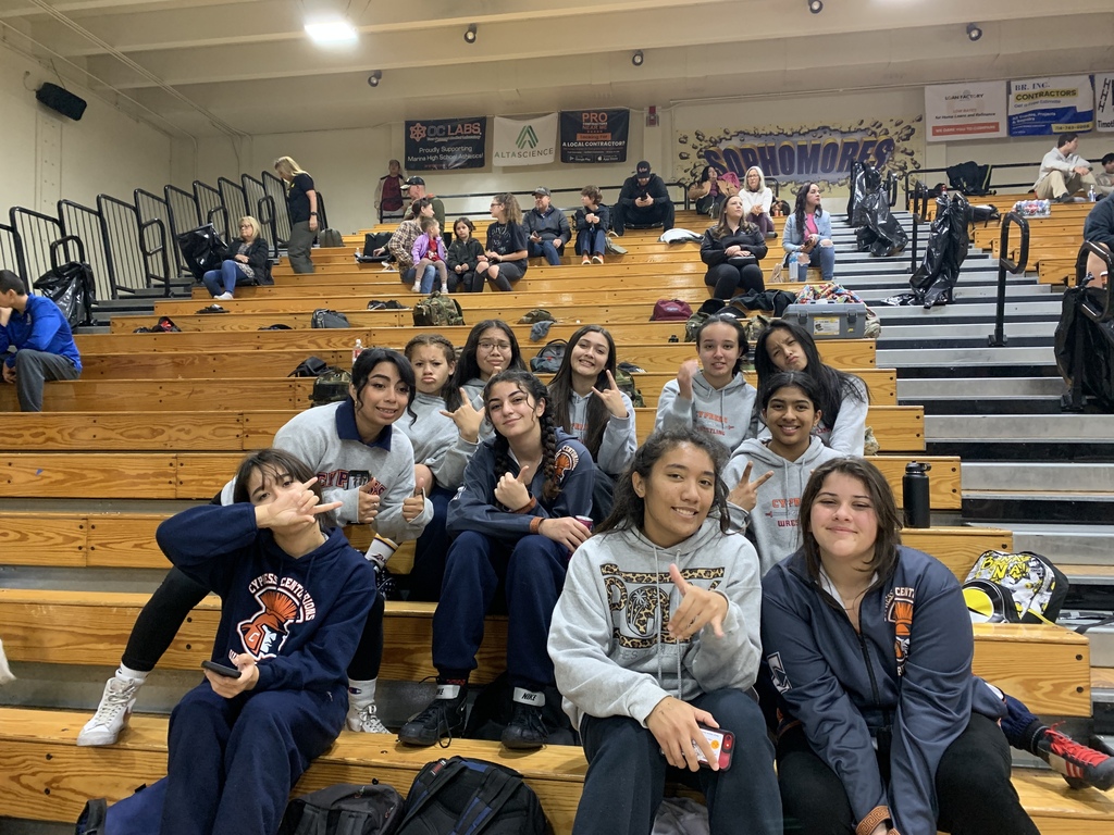 team at marina :) ready to wrestle 🤼‍♀️
