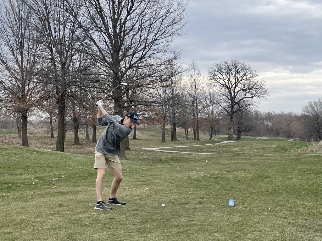 Jackson Trout teeing off vs Brookfield. Hornets gunning for their 4th straight win of the season!