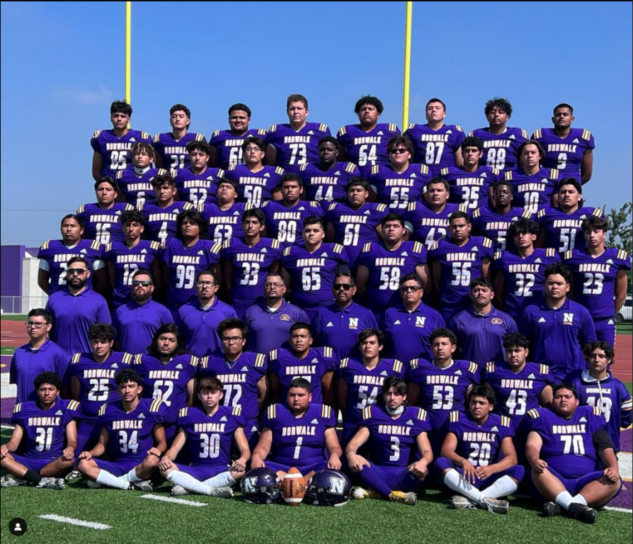 Here is your 2023 Varsity Football Team! This year we only have 5 home games, be sure to come show your Varsity Boys support this season.