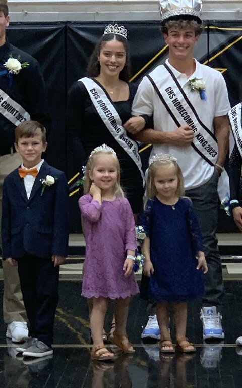 Congrats to Streaks GBB Team Member, Alexis Edgerson! Alexis was selected by the Galesburg Student Body as Homecoming Queen this year!