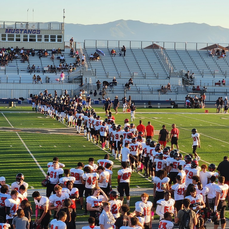 Ending on the Top!!!! Great Job Huskys!!!!!
48-6