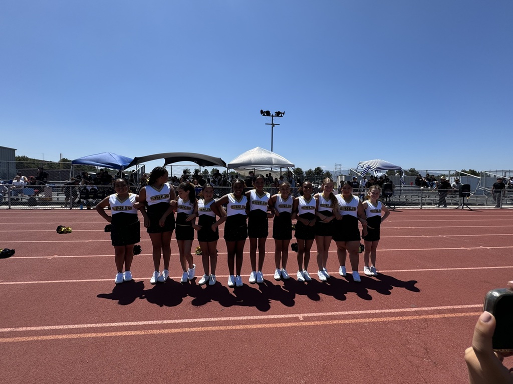 Fresh/Soph cheer squad right before out halftime show!