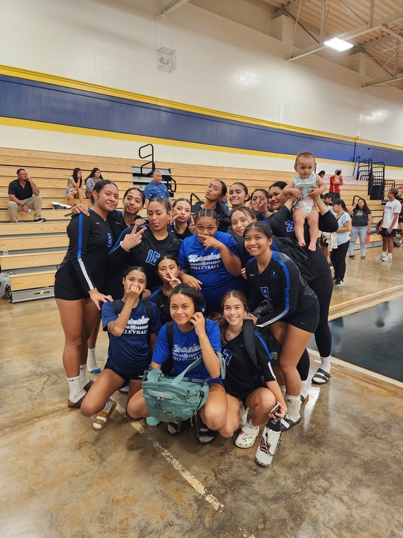 Day 2 ✔️ Congratulations to our JV! 3-0. Next stop...Gold Qualifier 💙🩶🖤🏐 Bird Tournament