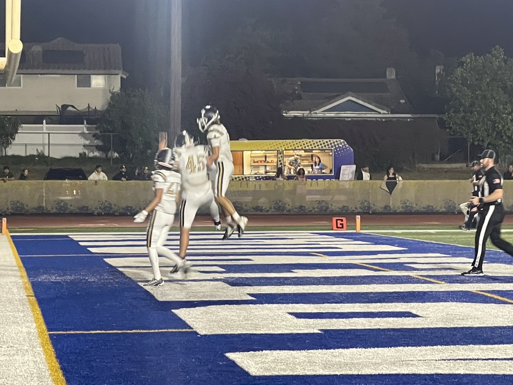 47 yard touchdown reception makes it a one score fl game