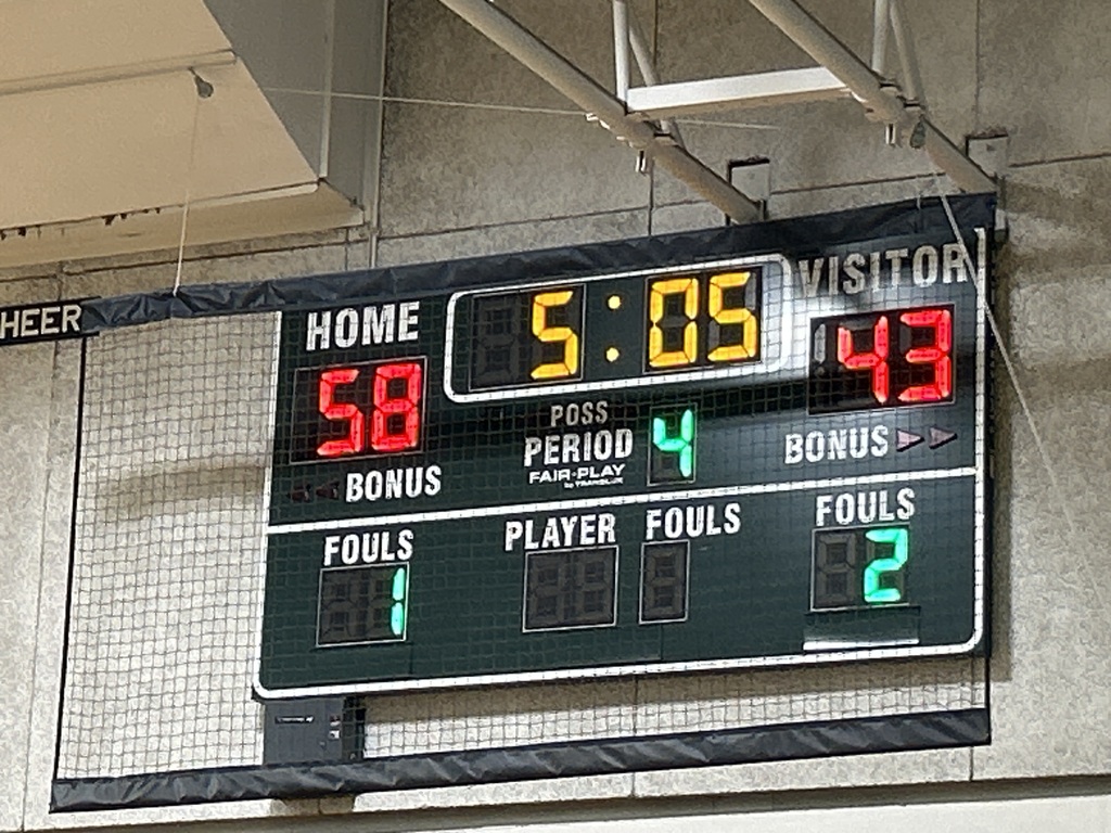 Down 15 in the 4Q. Ivy leading us with 11.
