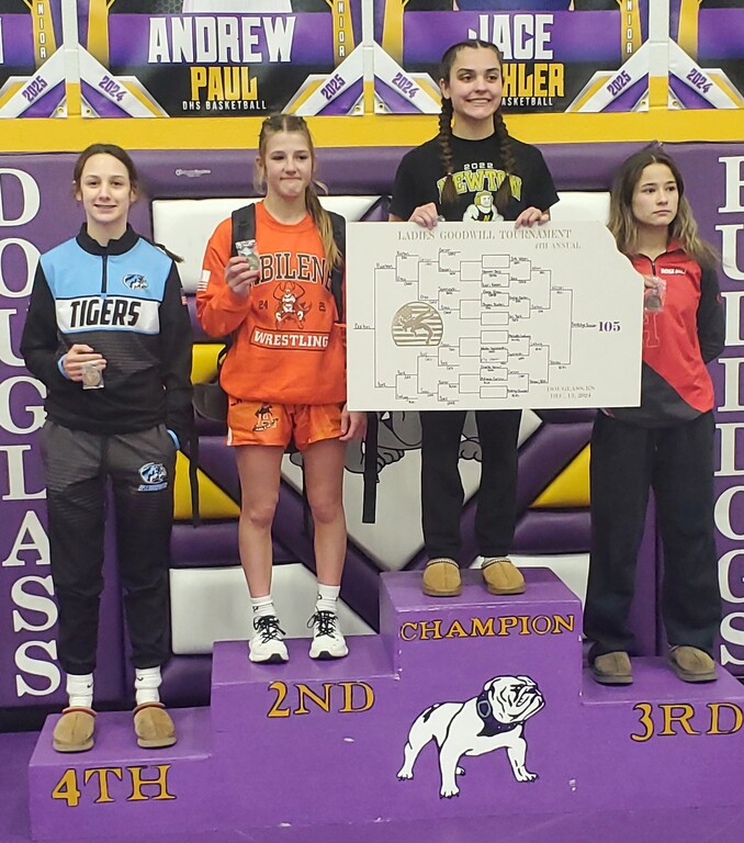 Congratulations to Tori on 4th place at the Douglas tournament!!
