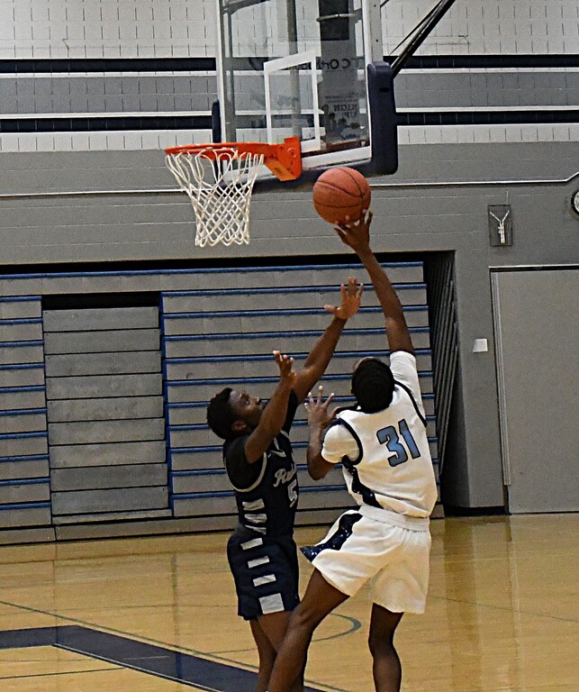 2 by Shiloh for the tie to go into 2nd OT!