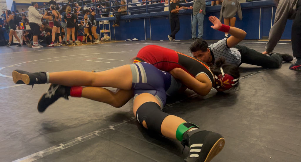 Liz with an easy pin to start off the tournament!