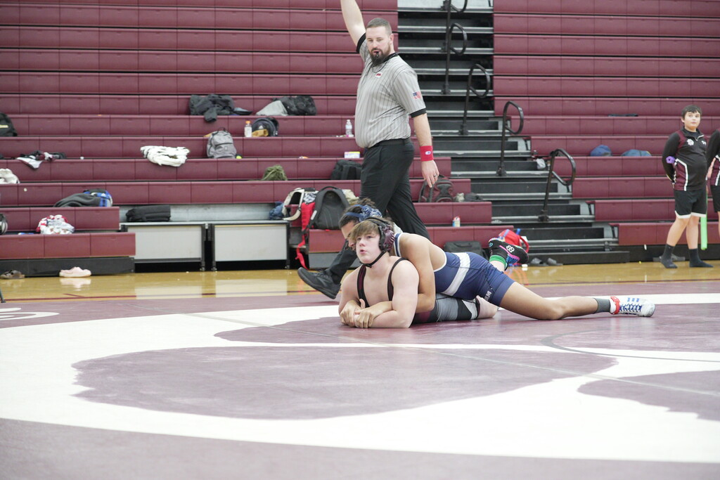 Tyler defending the half nelson