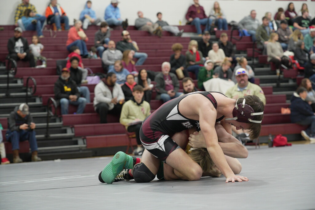 Uriah working for a takedown