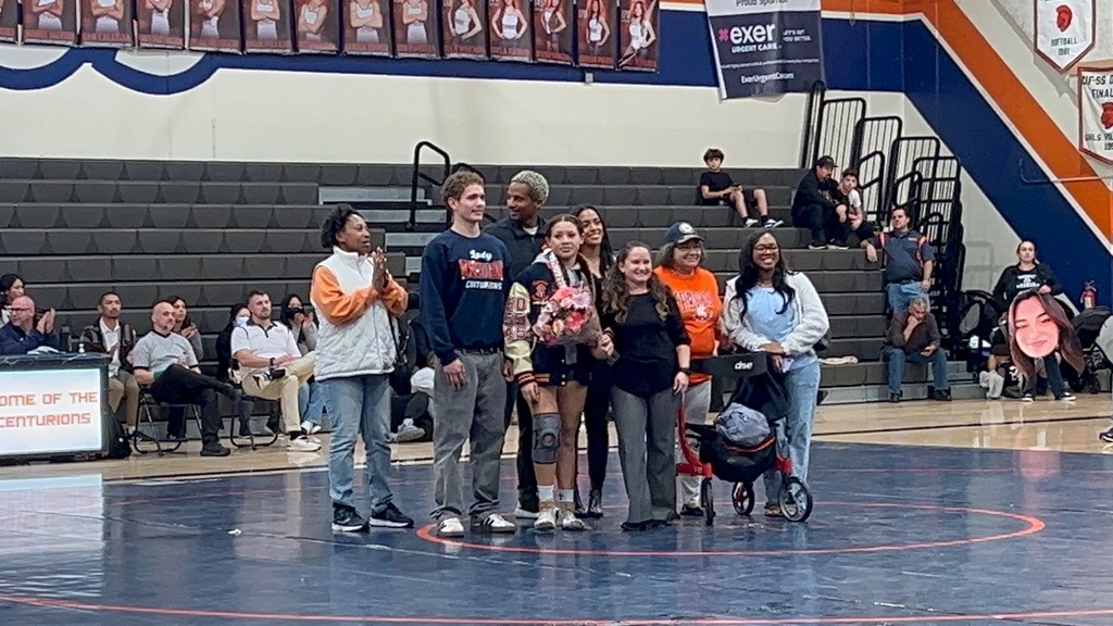 Senior night 
Beat Sonora