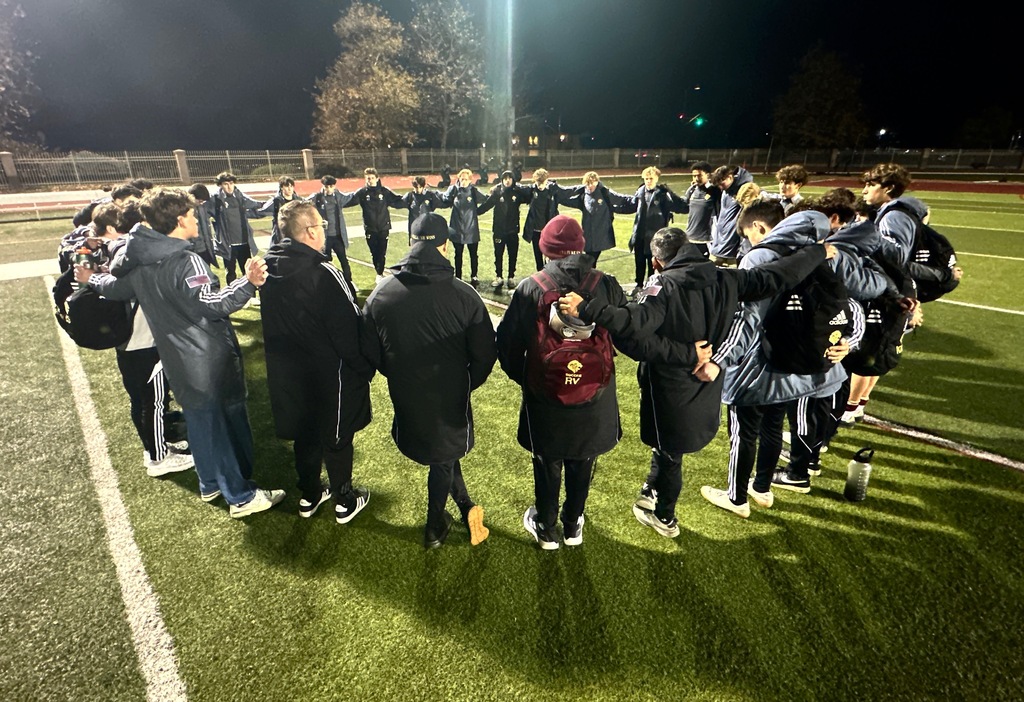 Post Game prayer. In God we trust 🙏🏽