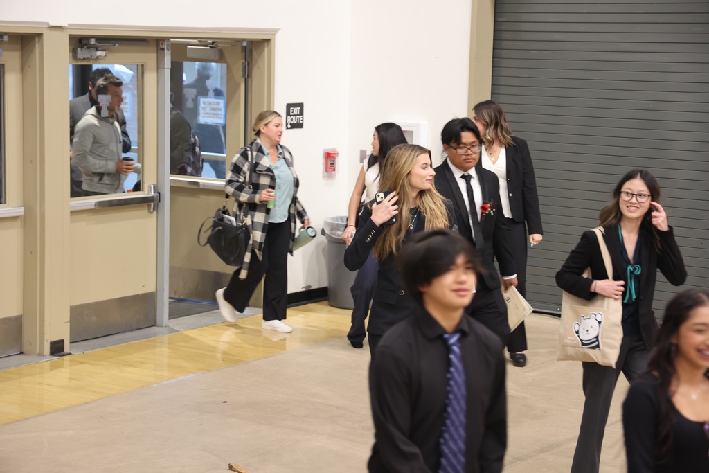 Preparing for THSMUN opening ceremonies