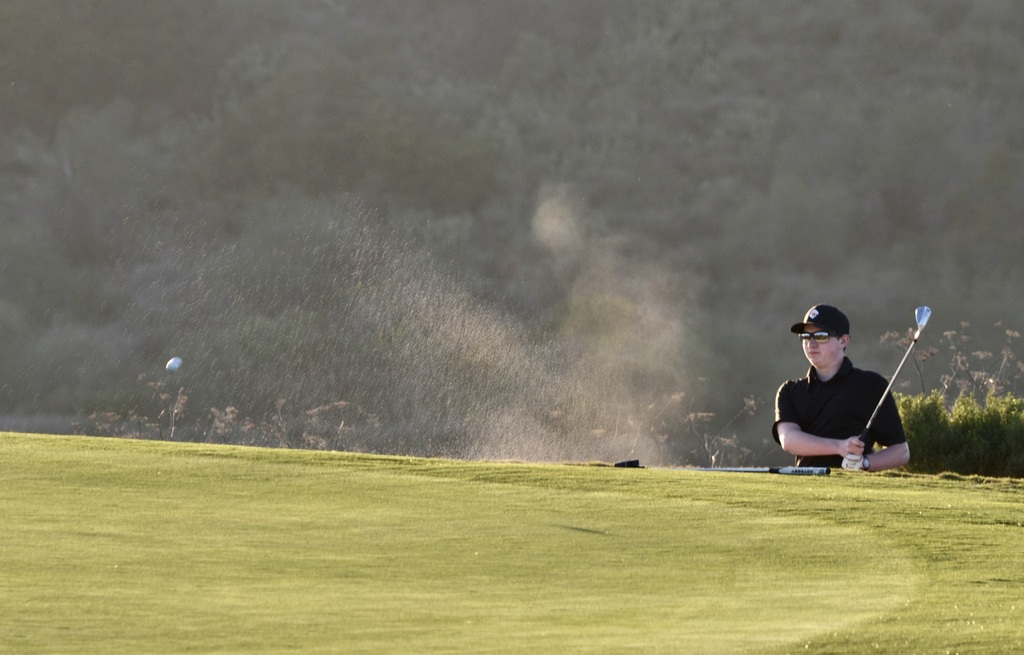 Nice shot out of the bunkers