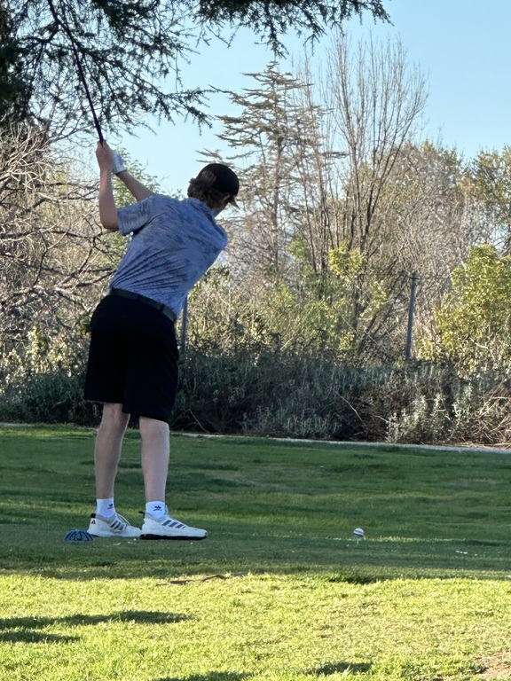 Danny Herbert hitting a tee shot