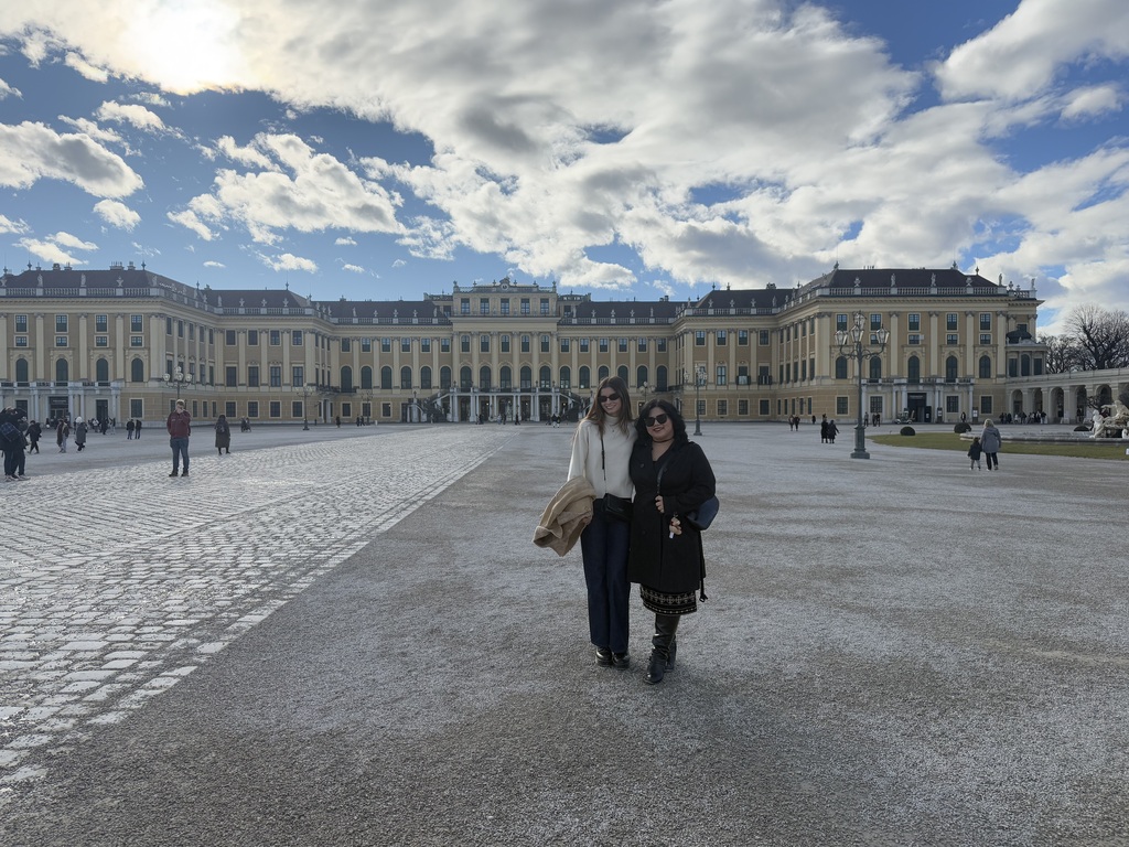 Yami and I in front of Schönbrunn Palace in Vienna!