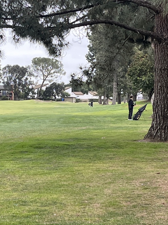 Jonathan with his tee shot! Nice drive!