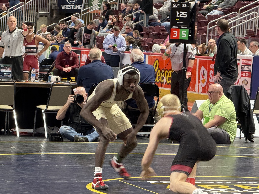 🚨Update from Hershey🚨All three boys have made it to Day 2. Kade and Trokon will wrestle in the second round of consolations tomorrow and Willmont will wrestle in the Quarterfinals. GOOD LUCK! 💪🍫