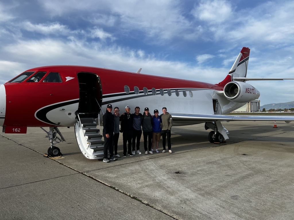 Varsity golf returning home from the tournament in style. Thanks to the generosity of The Floriani family.