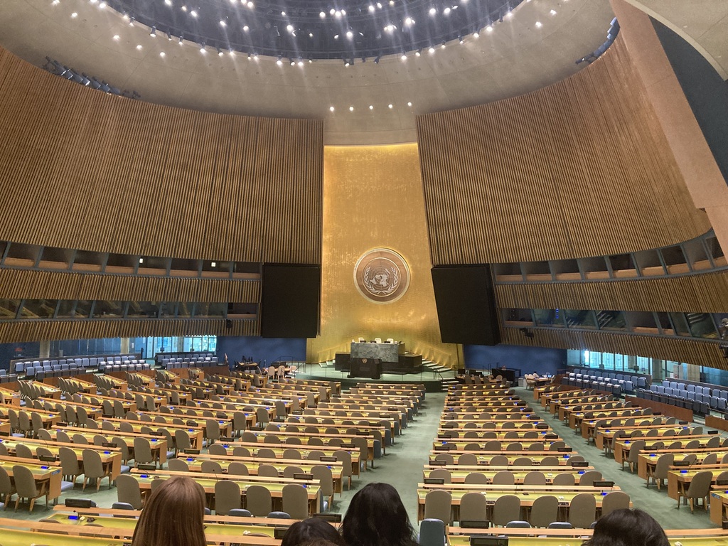 Throwback to when we visited the real United Nations! Pictured is the General Assembly