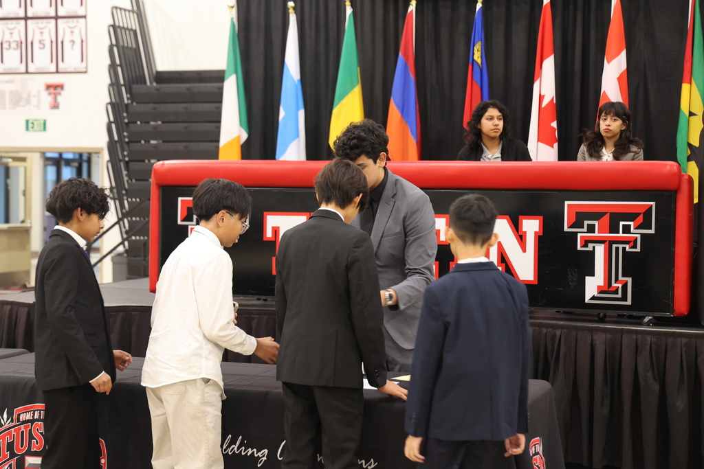 Award distribution for novice ceremonies!