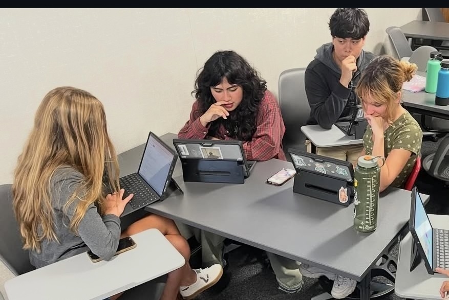 Committee of Novice meeting during lunch.