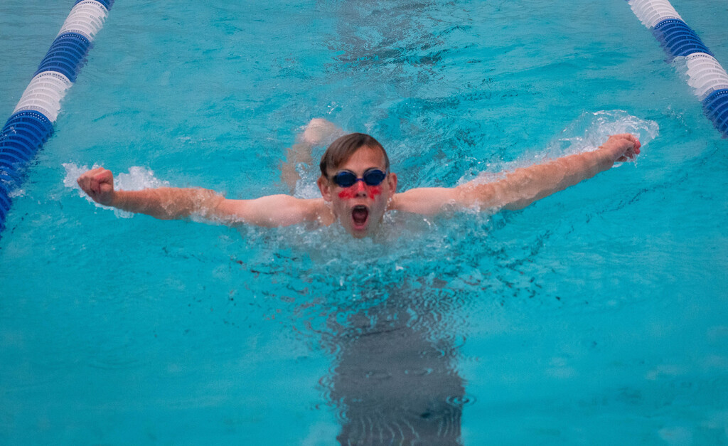 Quin Hubbard "flying" at the intersquad meet
