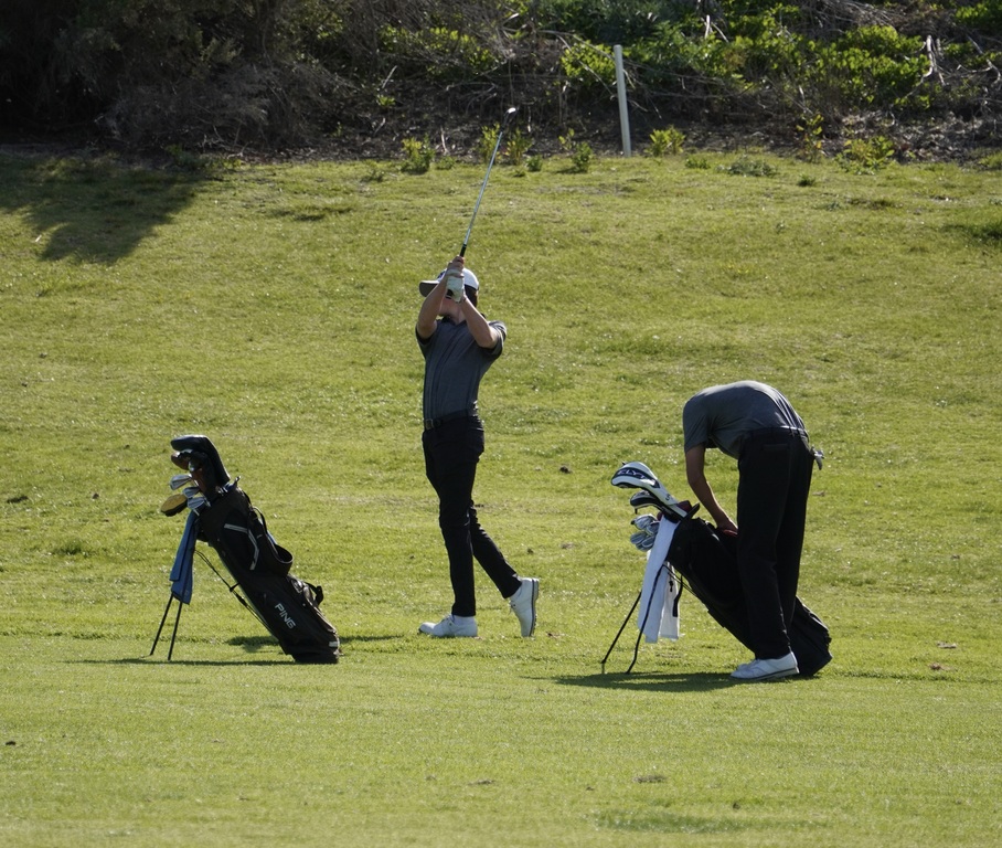 Gianni with his approach shot into the green of hole 4.