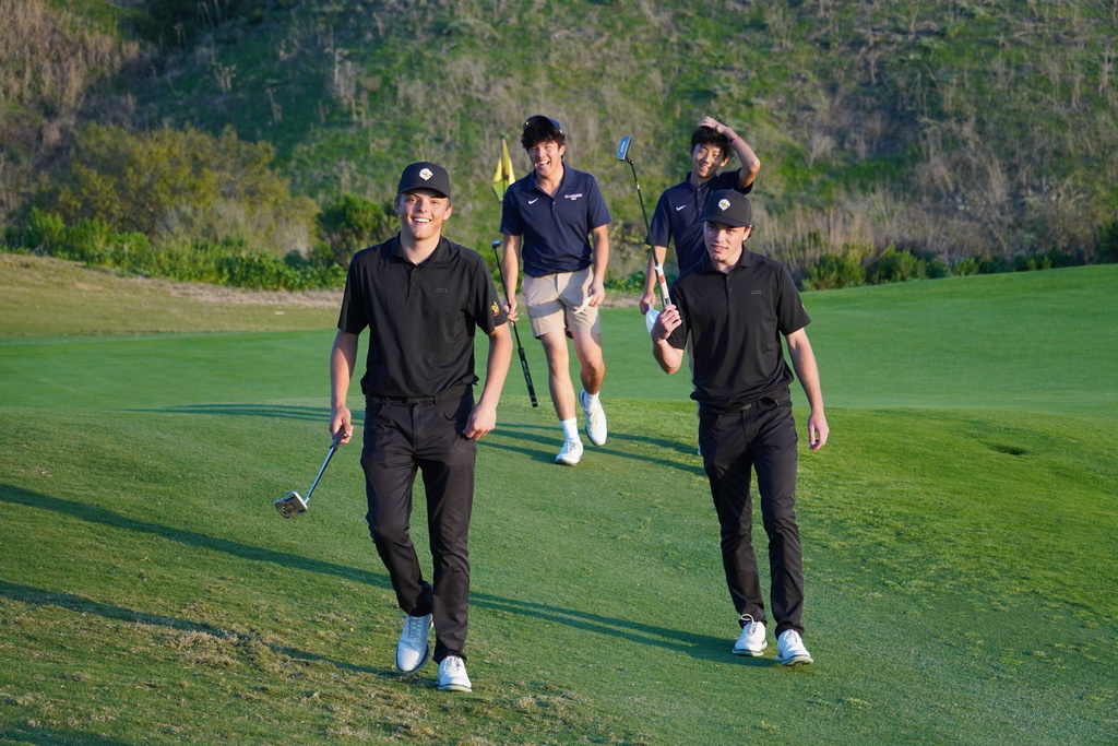 All smiles when you are finishing your round 3 under par.  Finn and Adam made birdie on the last hole of the match.  Finn finished the round with a low score of 33.