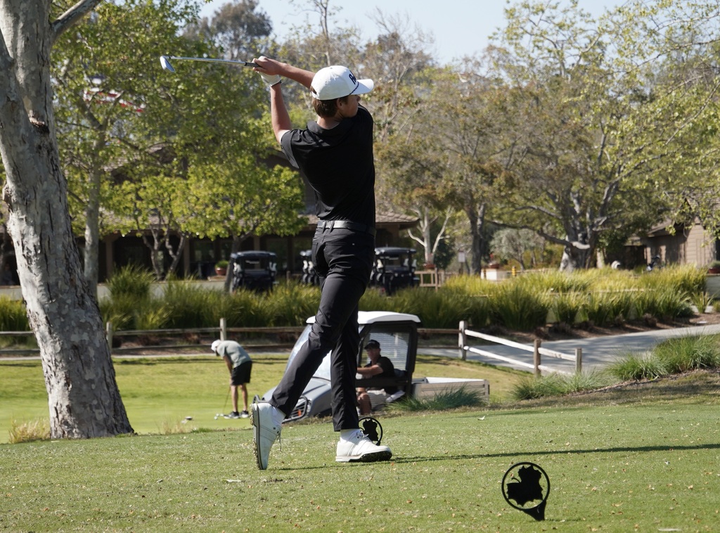Gianni with his opening round tee shot.