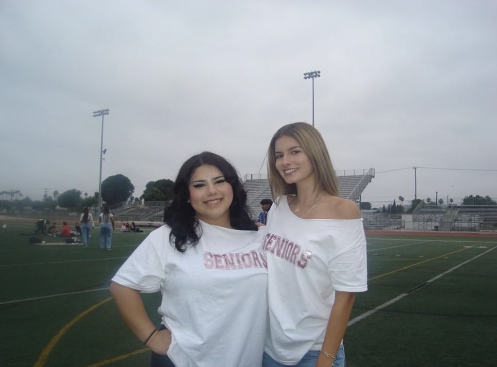 MUNers at Senior Sunrise!
