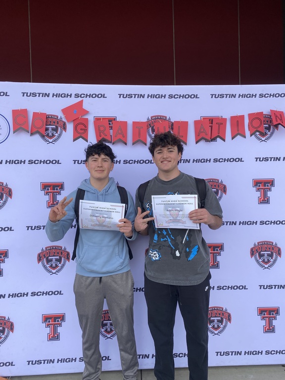 MUN students with honor roll!