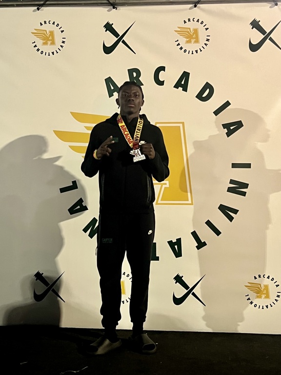 He’s Back!! Jordehn Gammage with a season PR in the 300 hurdles with a time of 37.93 and placing 2nd in his heat. Week by Week he is getting stronger and will be ready for the Championship journey!!