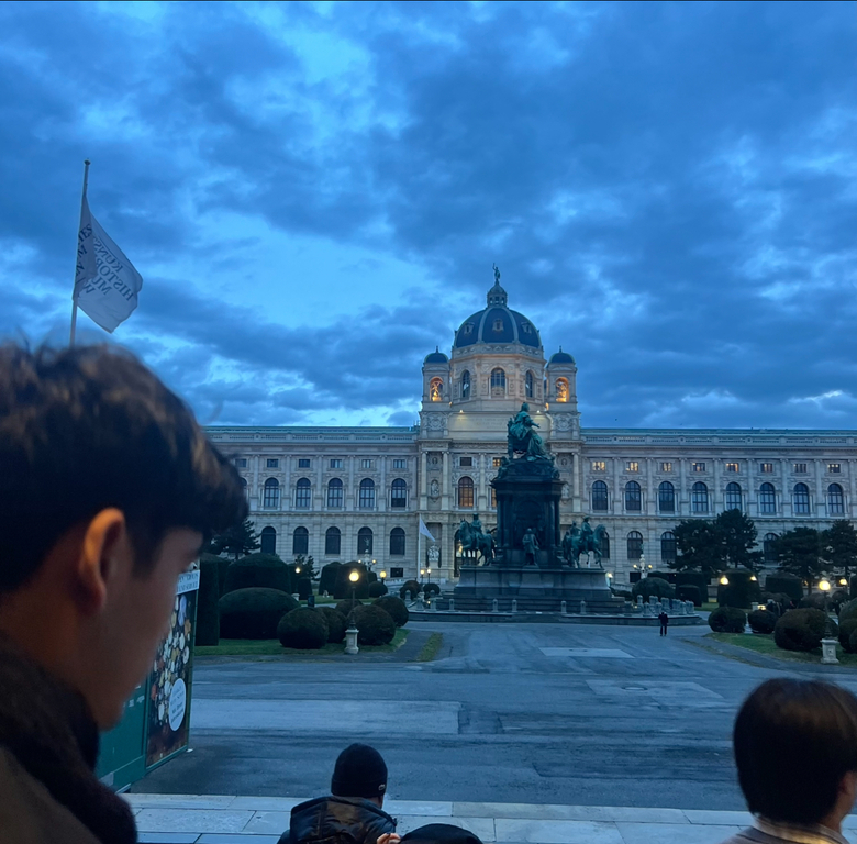 Beautiful blue sky in Vienna!