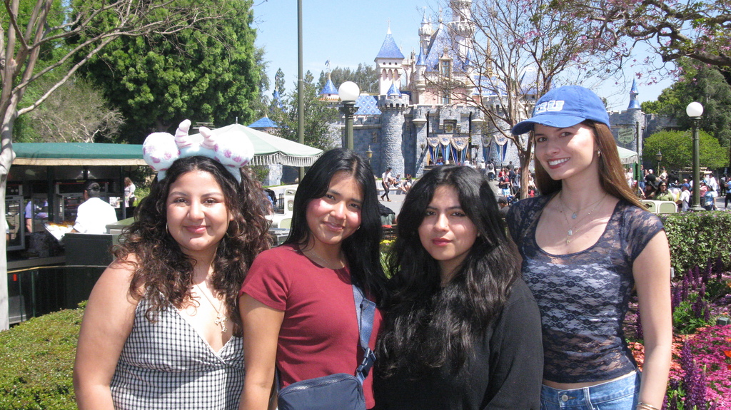 MUN senior trip to Disneyland!