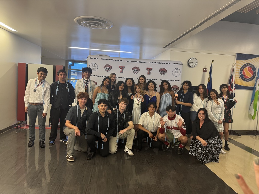 MUN senior group photos