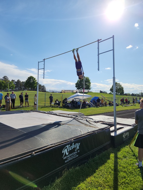 Honor Roll Update...Landon Aeschliman with a new Pole Vault PR of 13'6"!