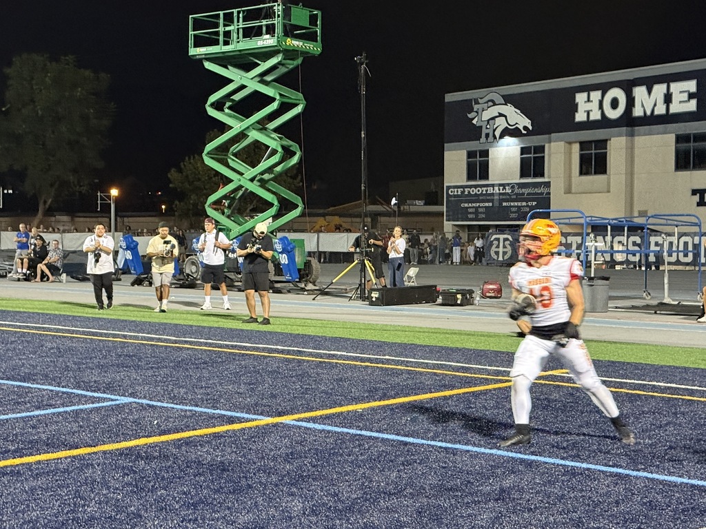 30 yard touchdown to Jack Junker gives mission the lead