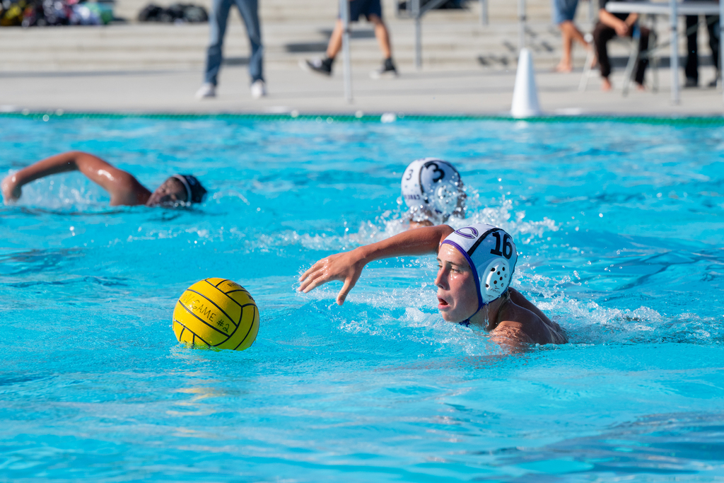 Torrin with the Drive against West View HS