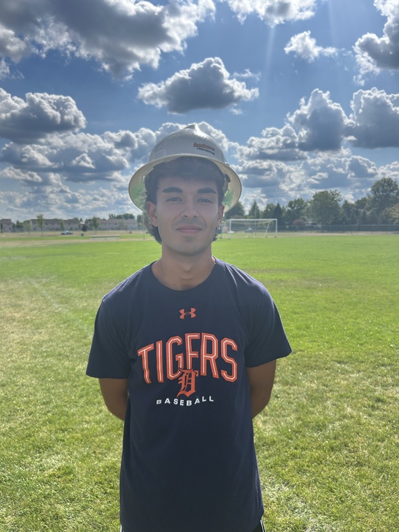 Hard Hat Man of the Match vs HH Dow,   Senior  Captain Pierce Acles with a goal and three assists in a 5-4 loss.   OP!