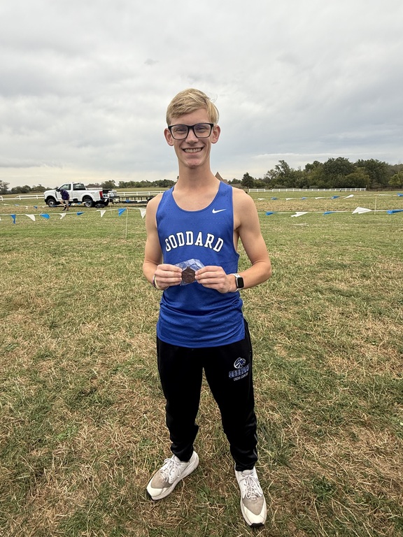 Levi Brownell earns 2nd Team All League Honors AVCTL Division 2 with a new personal record time of 17:17!
