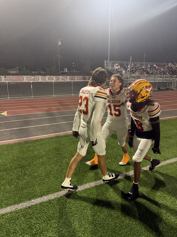 23 int, Los Al ripped his helmet off on the return