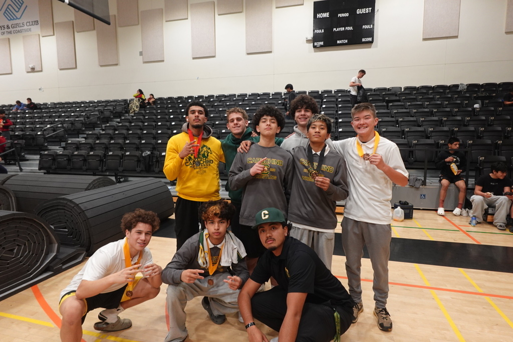 Varsity placed 5th out of 34 teams at the Peninsula Invitational in HMB!!!!

Individual Medalists
Daniel 2nd
Jesse 4th
Brenden 4th
Ronin 4th
Tirso 6th