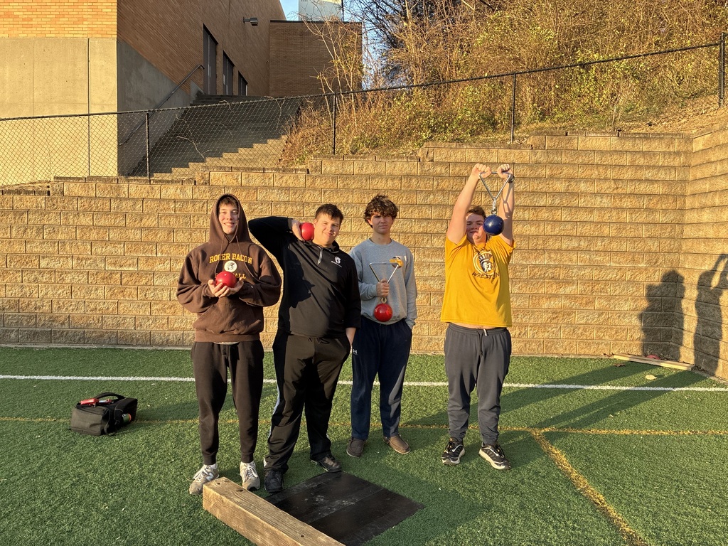 Thank you to our sponsors!! The throwers are ready to compete! We’re looking forward to trying a new event with the weight throw 💪🏼