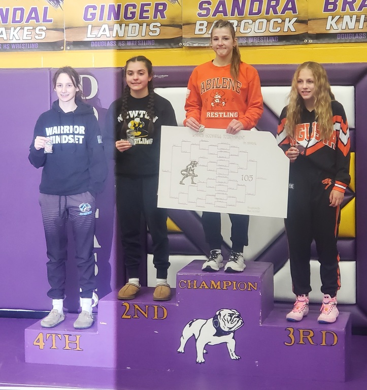 Congratulations to Tori for placing 4th at the Douglas tournament!!