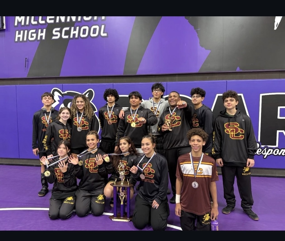 salpointewrestling Lancers traveled to Phoenix this weekend and put together a great weekend of wrestling!
Girls team finished 1st overall
, and the boys followed
with a strong 4th place finish.
Myles Lux (106 Ibs) - 🥈
Cruz Chase (120 Ibs) -🥇
Jordan Madri
