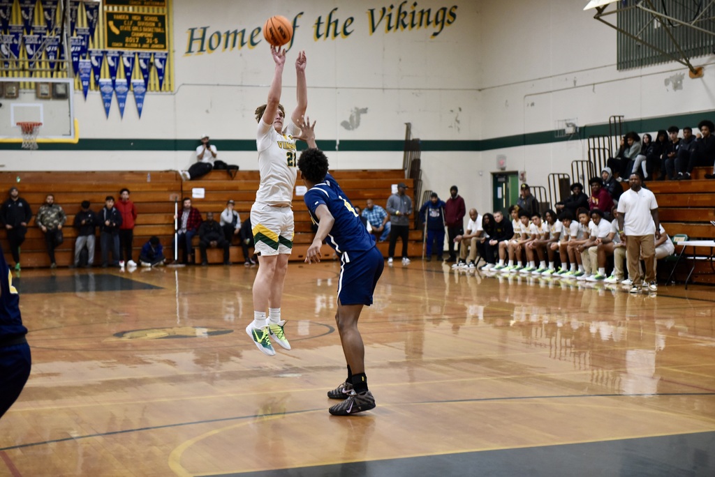 COACHES CLASSIC M. V. P. VANDEN SR.  # 21 NATE HIBBERT BASKETBALL.  12 / 20 / 2025