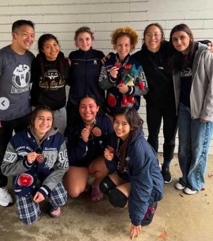 Congrats to the Trabuco Hills Girls Wrestling team on an outstanding day at the Western Lady Pioneer Classic!

Our standouts include:
🥇 Leylah Ruiz (4-0)
🥈 Dejah Aldridge (3-1)
🥉 Layla Lopez (4-1)
🏅 Riley Morales (5-1)