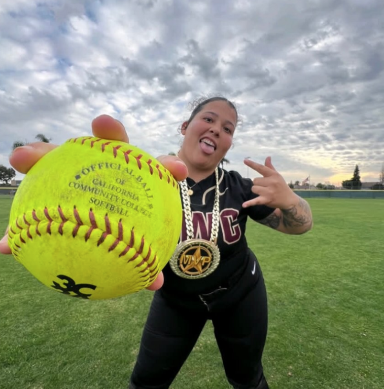 @lynnette_1228 gets the MVP for hitting an absolute TANK over the left field fence.