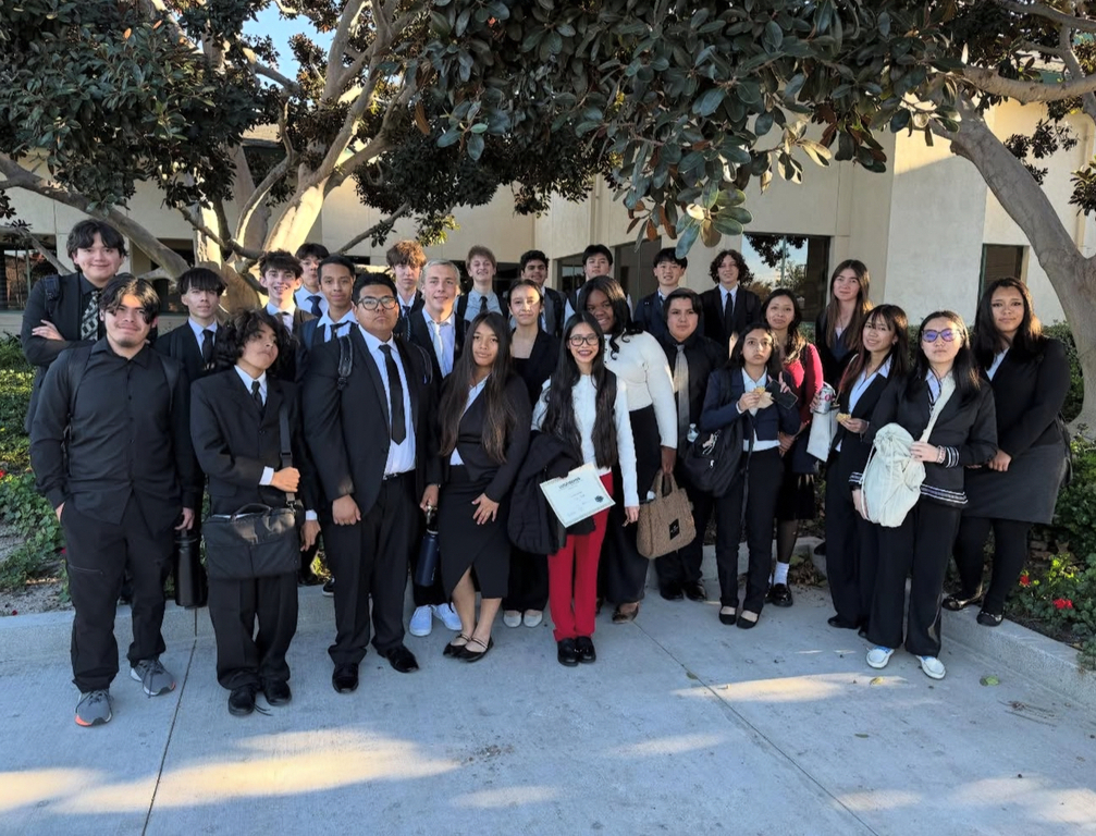 Irvine MUN conference with the gang👐